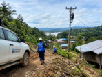 Proyek Listrik di Desa Pegunungan